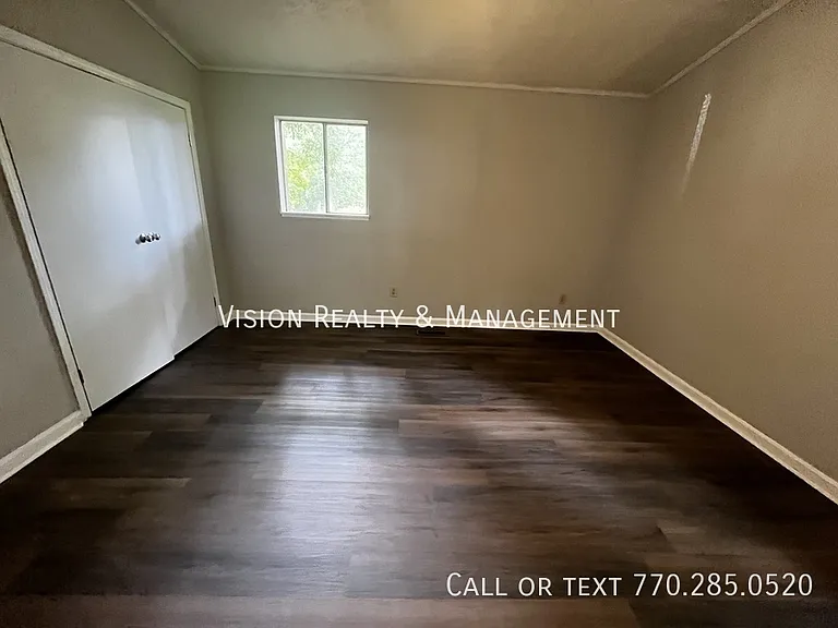 150 Castlegate Cir — Photo 22