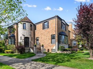 6100 N Kilbourn Ave, Chicago, IL