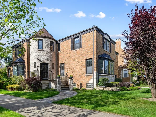 6100 N Kilbourn Ave, Chicago, IL 60646
