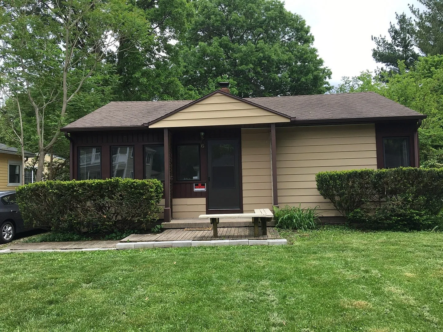 6 Florida Dr photo 1