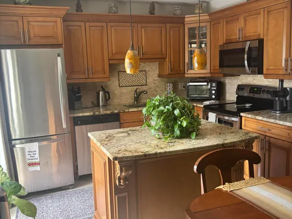 113 W LAKE ARBOR Drive, Palm Springs, FL 33461