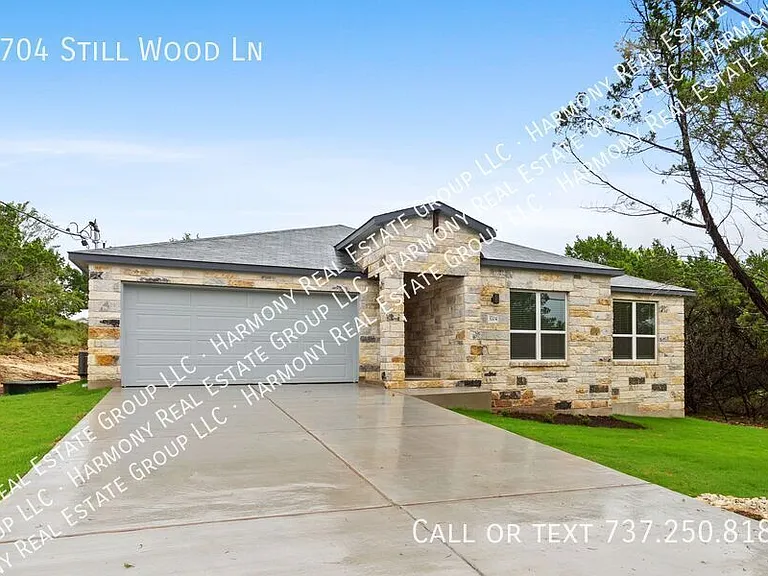 3704 Stillwood Ln — Photo 2