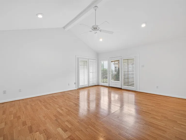5643 Piping Rock Ln — Photo 44
