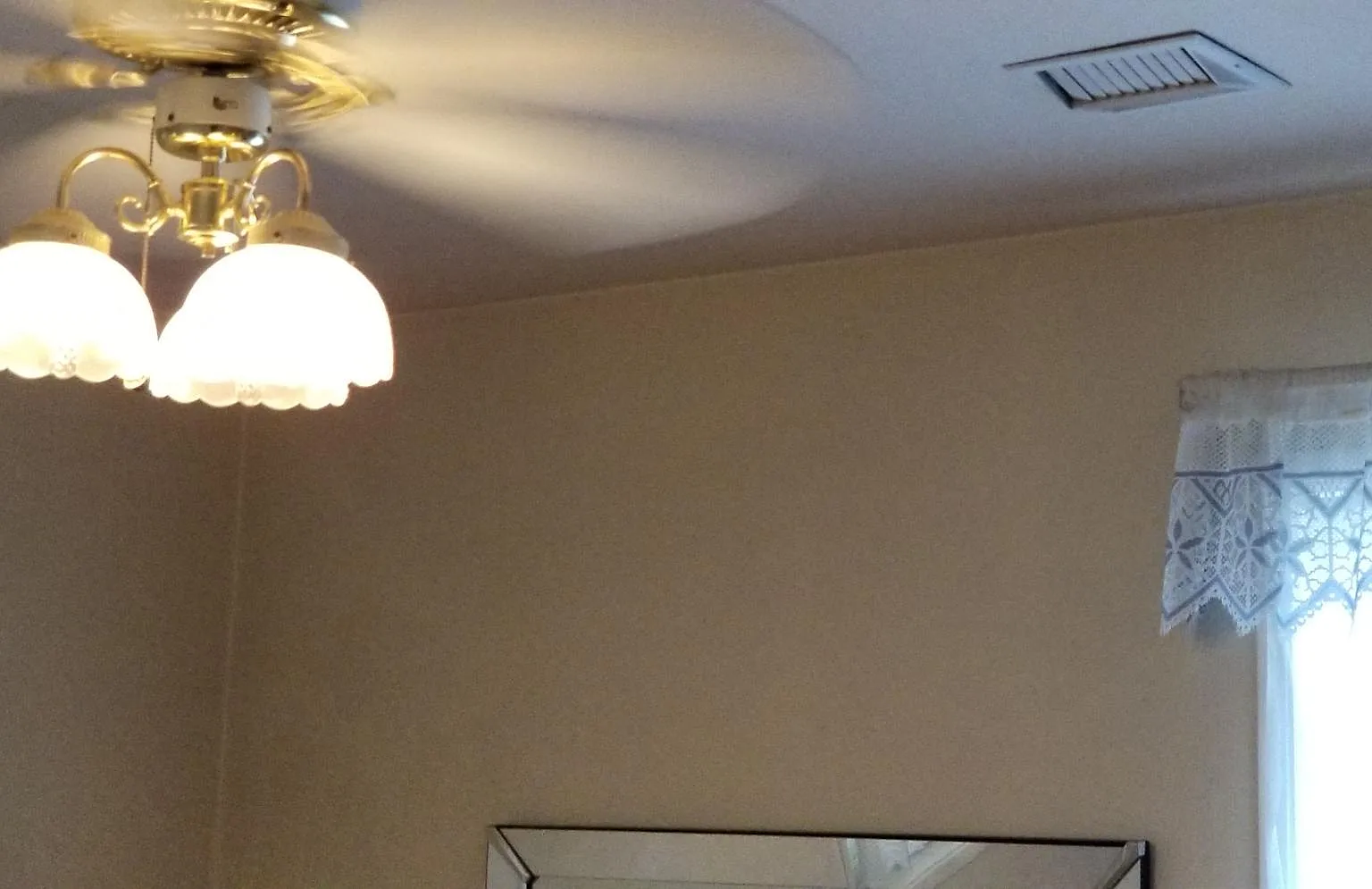 4 bed, 1414 sqft, $3,000 — Photo 4