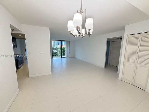 3rd image of 290 174th St APT 617