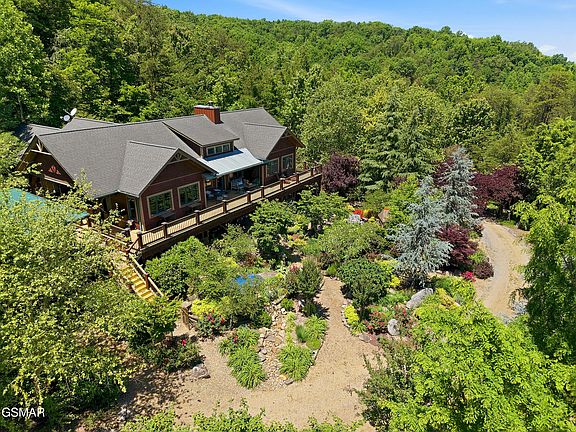 9th image of 1319 Licklog Hollow Rd