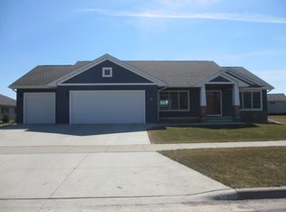 1504 Clark St, Saint Peter, MN 56082