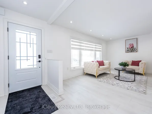 105 Avondale Blvd, Brampton, ON L6T 1H5