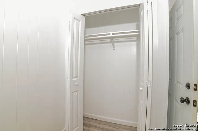 215 Greenlawn Ave #B — Photo 8