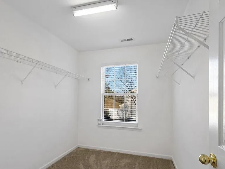 7148 Abbotts Glen Dr — Photo 19