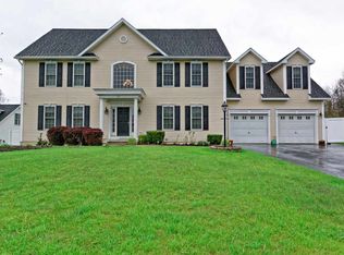 22 Balboa Dr, Latham, NY 12110