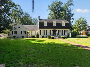 2210 E Doublegate Dr, Albany, GA 31721