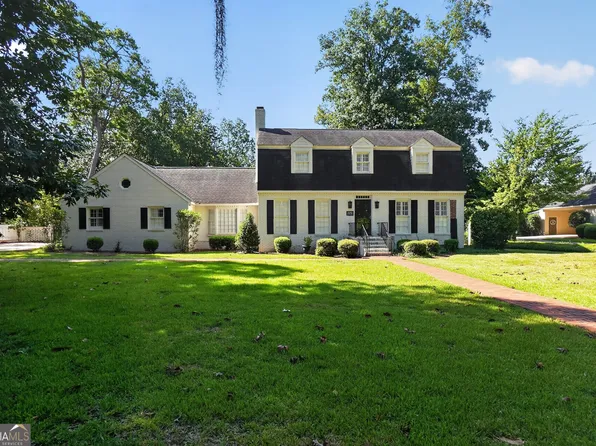 2210 E Doublegate Dr, Albany, GA 31721