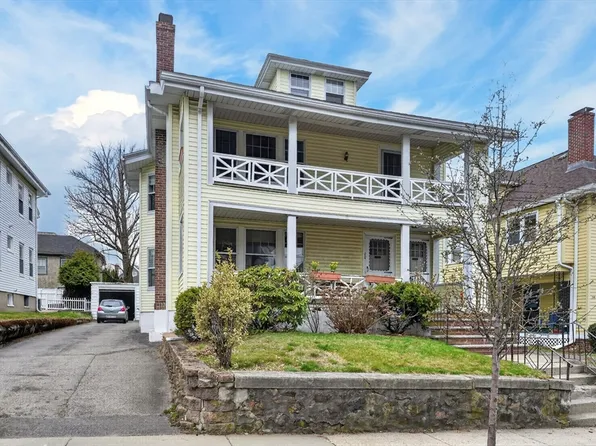 396 School St Unit 396, Watertown, MA 02472