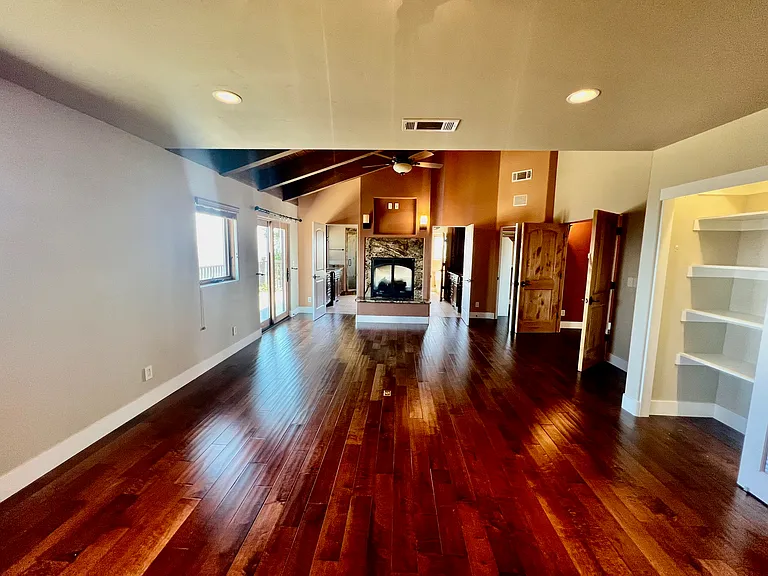 300 Corona Rd — Photo 55