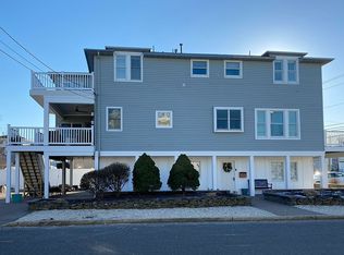 702 Barnegat Ave, Ship Bottom, NJ 08008