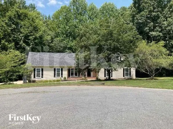 749 Lois Ln, Gastonia, NC 28056