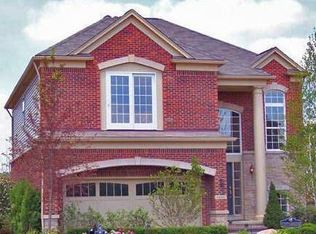 45242 Bartlett Dr, Novi, MI 48377