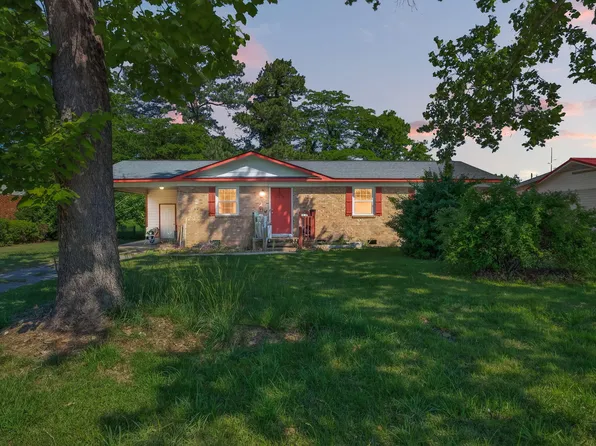 6510 Portsmouth Dr, Fayetteville, NC 28314
