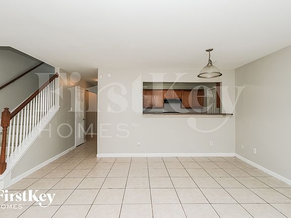 5th image of 2920 La Estancia Ln