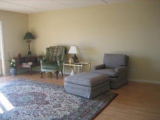 3rd image of 7061 W Touhy Ave APT 404