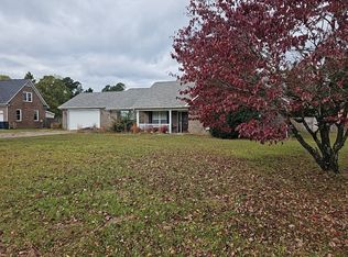 7925 Lester Dr, Fayetteville, NC 28311