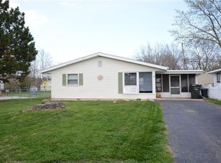 4 Kater Dr, Decatur, IL 62521