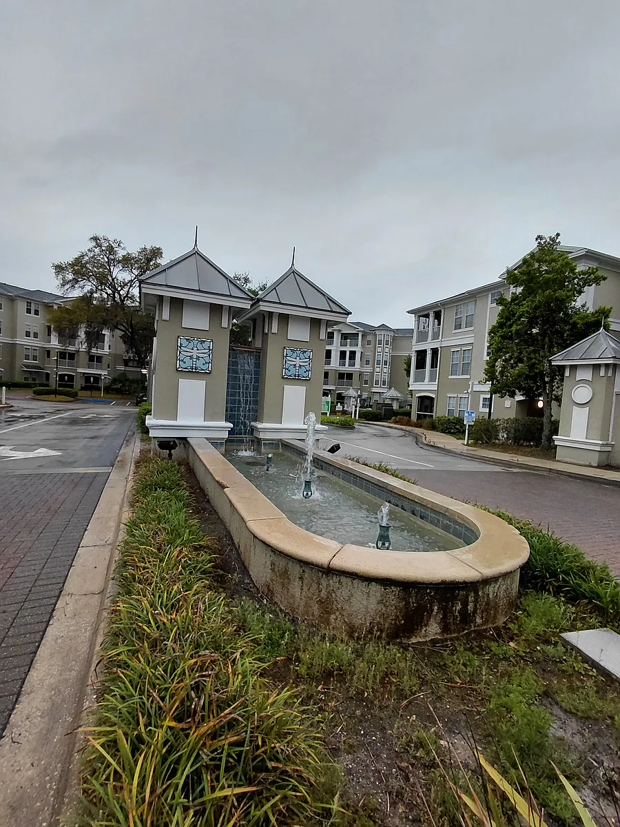 Building Photo - 8290 Gate Pkwy W #123