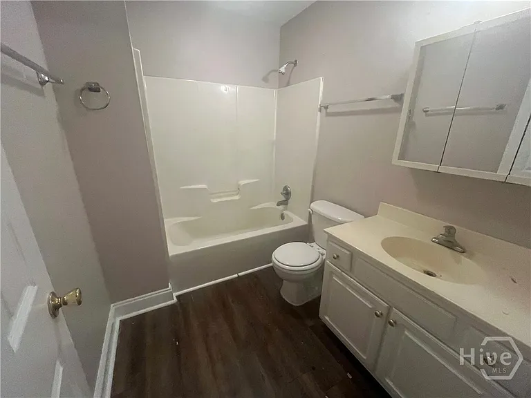 160 Fair Oaks Dr — Photo 9
