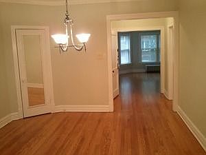 5th image of 6441 N Bosworth Ave Unit 1