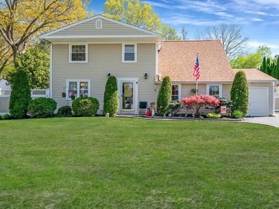 4 Cottonwood Avenue, Port Jefferson Station, NY, 11776