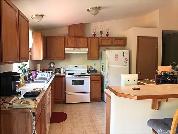 5th image of 126 High Meadow Dr
