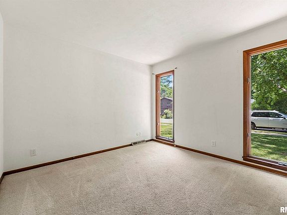 5th image of 3514 39th St