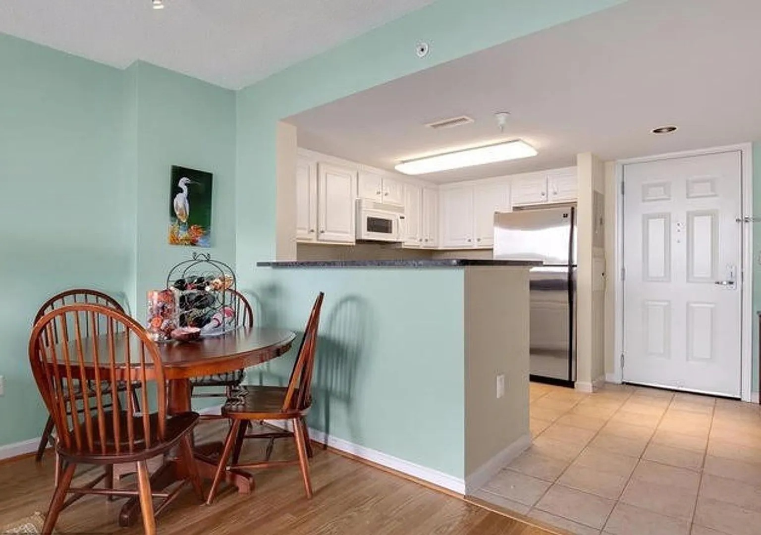 Beautiful and spacious 1 bedroom 1 bathroom — Photo 2