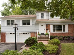 17 E Madison Ave, Florham Park, NJ 07932