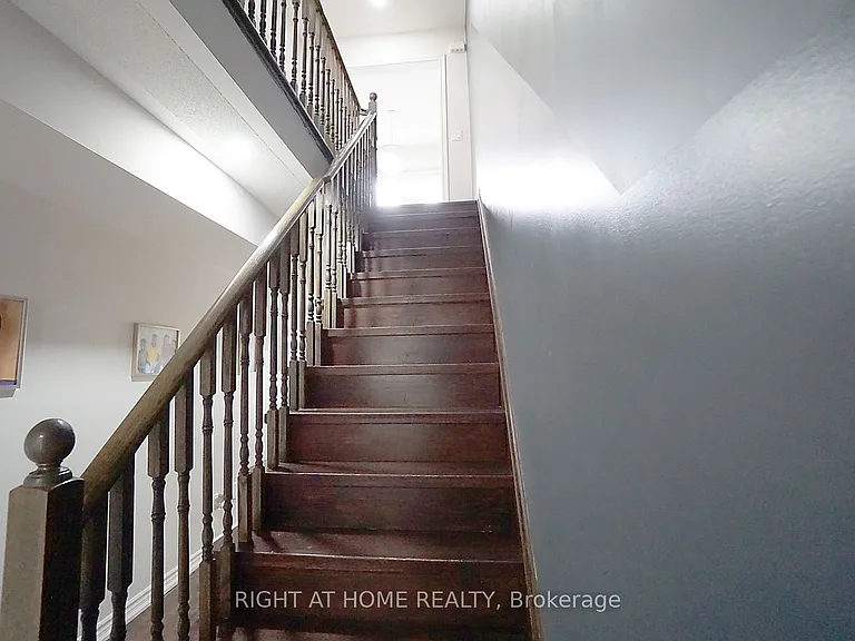 15 Magdalene Cres — Photo 10