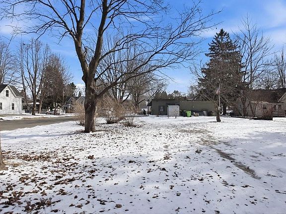 4th image of 420 East Elm Avenue