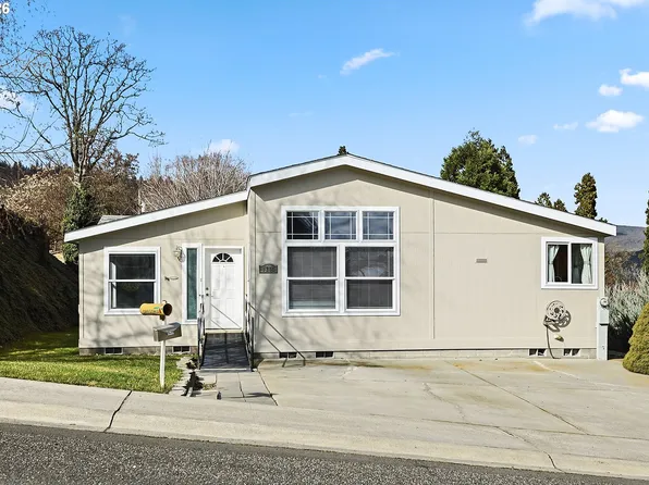 1213 Verdant St, The Dalles, OR 97058