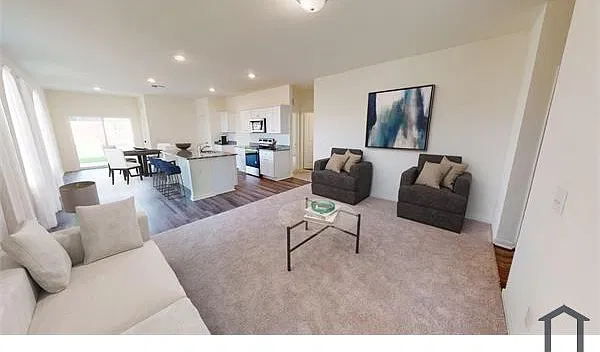 3 bed, 1471 sqft, $2,450 — Photo 2
