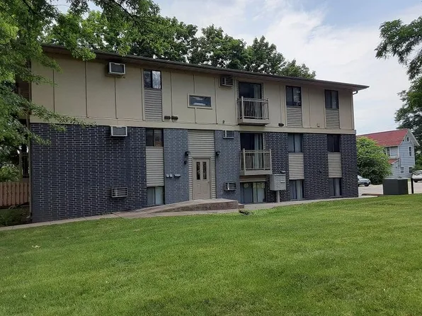 618 E Burlington St, Iowa City, IA