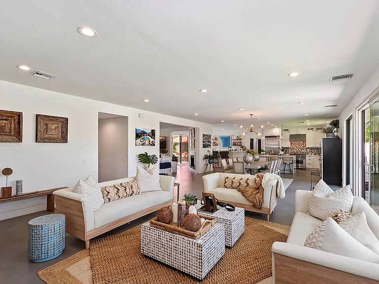 49155 Avenida Fernando — Photo 25