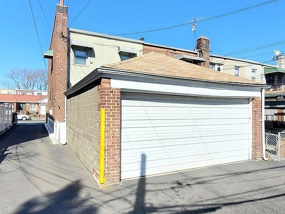 2nd image of 2577 49th St