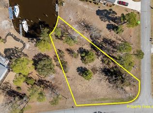 5900 Gondolier Drive, New Bern, NC 28560