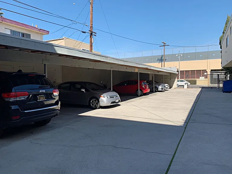 3105 S Durango Ave — Photo 12
