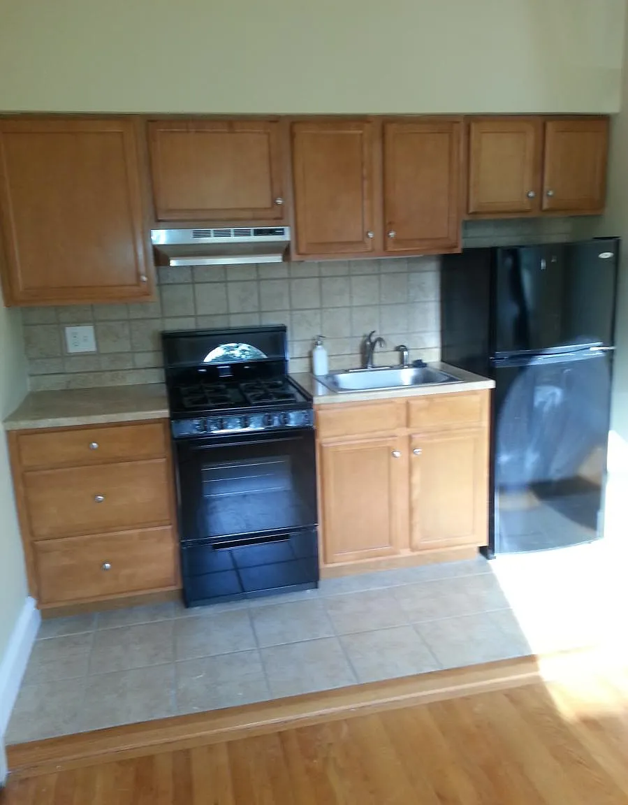 1 bed, 900 sqft, $1,500 — Photo 2