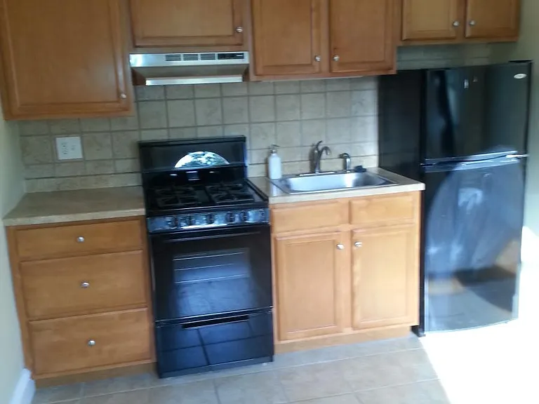 313 N 34th St #3F — Photo 2