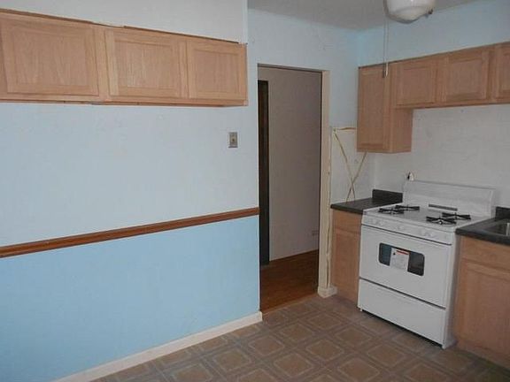 4th image of 7301 Catalpa Ave