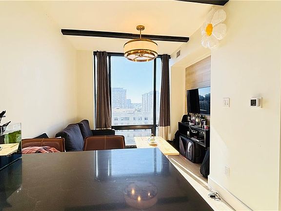 3rd image of 145 Columbia St W #1536