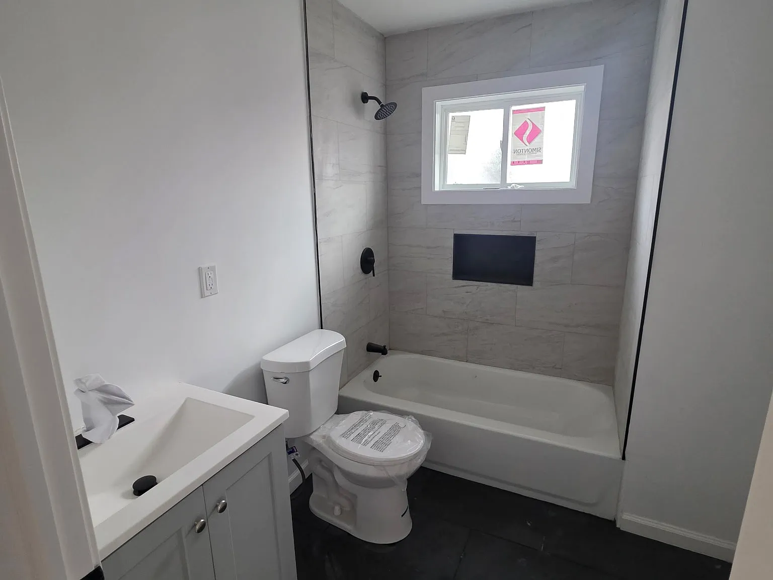 3 bed, 1200 sqft, $1,600 — Photo 4