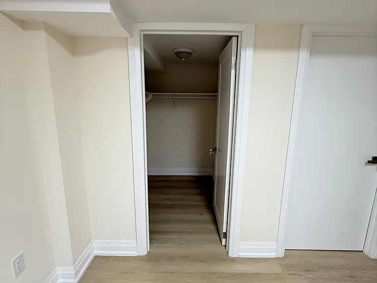 28 Glennie Dr #BASEMENT — Photo 10